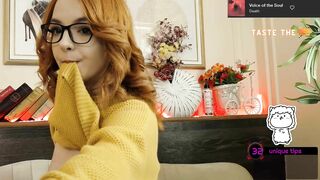 ginger_pie Redhead Teen in Glasses Tits Flash