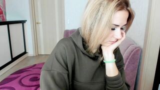 KristiM00n_ cam video 101021 1