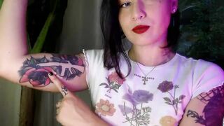 BillieFox_ tip a girl and you will see how horny she is