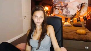 Emmy_Gray give her 5 stars guys she is really horny cam model