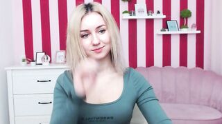 FloraWilson - cute face blonde teen 16012022 webcam video l-in