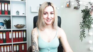 FloraWilson - petite blondies is a kind of addiction for me - look at this pretty body 17012022 webcam video l-in