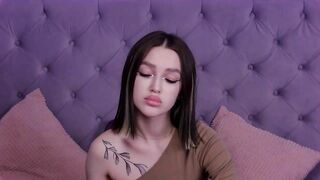 KatieJess cam video - live stream chat