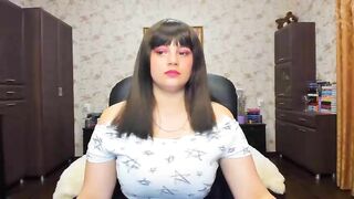 KatharineBlare rate and comment webcam video and say something warm to a girl