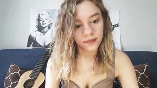 CarolineMusa webcam video - rate and comment