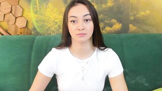AloraBirch webcam video - rate and comment