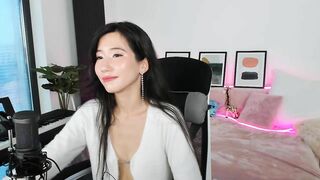 JennieMoon webcam video 04-11-2022 1217