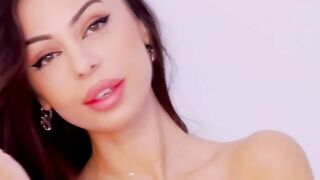 Hayley - gorgeous camgirl knows how to please - recorded webcam video 09122022 1259