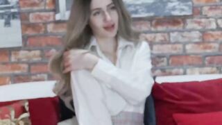 Sexy blonde MilenaRoyse webcam video