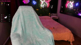 JuliaMiln 2022-12-19 2113 webcam video