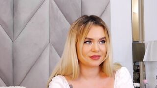 EllaJade hot cam video live recorded show 28122022 1019