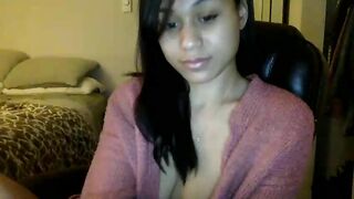 baristachicka28 2022-12-31 1307 cam girl masturbates during live stream