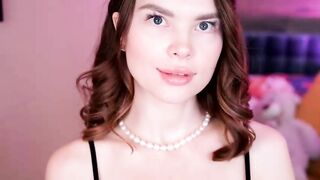 KateSamoilova big boobs is what we love in webcam girls