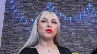 LarissaQuinn hot and horny slutty cam girl live webcam recorded video