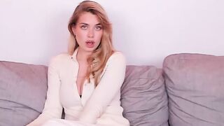 LivyTyler - stunning non-nude blonde cam video