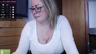 ffl1233 2023-01-26 2040 big tits cam girl webcam video