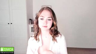 vanessa_maes 2023-07-11 0846 webcam video